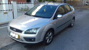 Ford Focus 1.6 TDCI Sport Maio/06 - à venda - Ligeiros