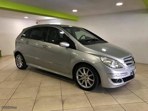 Mercedes-Benz B 180 CDI AVANTGARDE CX6 Maio/06 - à venda -