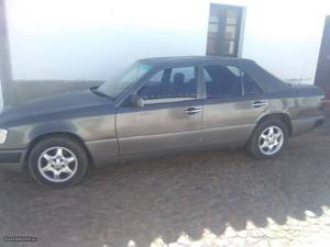 Mercedes-Benz E 200 E200 Novembro/92 - à venda - Ligeiros