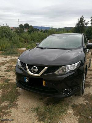 Nissan Qashqai J11 Agosto/14 - à venda - Monovolume / SUV,