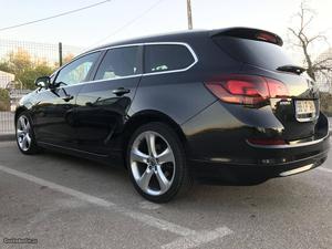 Opel Astra sports tourer 1.7 CDTI 125cv Abril/11 - à venda