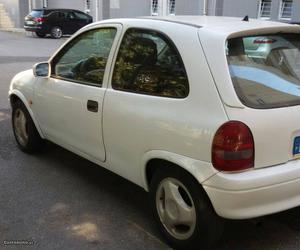 Opel Corsa 1.4 sport Janeiro/95 - à venda - Ligeiros