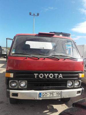 Toyota Dyna 300 Agosto/88 - à venda - Comerciais / Van,