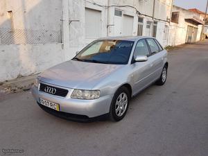 Audi A3 1.6i 105cv km Janeiro/01 - à venda - Ligeiros