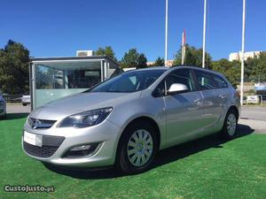 Opel Astra SPORTS TOURER Maio/13 - à venda - Ligeiros