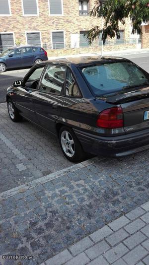 Opel Astra Tds Abril/96 - à venda - Ligeiros Passageiros,