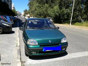 Renault Clio Fidji Fevereiro/98 - à venda - Ligeiros