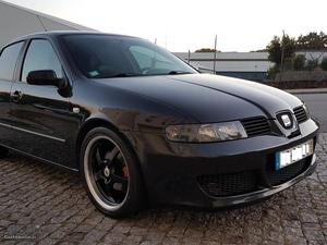 Seat Leon 1.9 tdi 110cv Dezembro/02 - à venda - Ligeiros