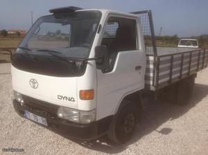 Toyota Dyna 150 Rodado duplo Outubro/96 - à venda -