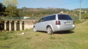 VW Passat 1.9tdi Janeiro/98 - à venda - Ligeiros