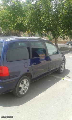 VW Sharan 1,9 orgente Março/01 - à venda - Ligeiros