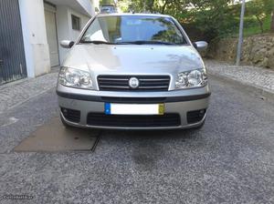 Fiat Punto 1.3 Multijet Dynamic Fevereiro/04 - à venda -