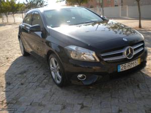 Mercedes-Benz A 180 A 180 CDI be URBAN Abril/13 - à venda -