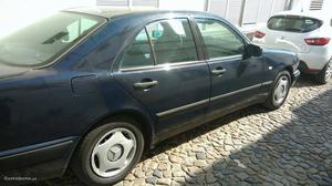 Mercedes-Benz E 200 E 200D Dezembro/96 - à venda - Ligeiros