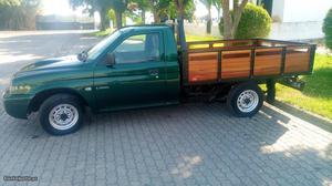 Mitsubishi Pick Up L X2 3 lugares Fevereiro/04 - à