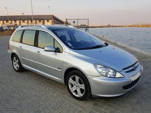 Peugeot 307 SW 2.0HDi 110Cv NavTech 7Lugares Janeiro/04 - à