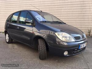 Renault Scénic 1.9 dci de  Julho/02 - à venda -