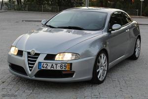 Alfa Romeo GT 1.9 JTD M-JET Agosto/05 - à venda - Ligeiros