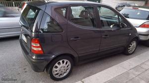 Mercedes A160cdi aceito retoma Outubro/02 - à venda -