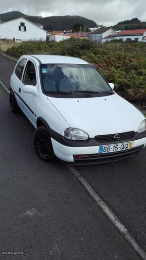 Opel Corsa 1.7D Novembro/00 - à venda - Comerciais / Van,