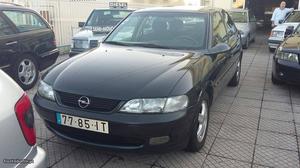 Opel Vectra kms Agosto/97 - à venda - Ligeiros