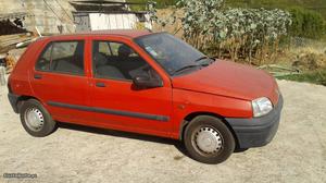 Renault Clio 1.E 5 portas Julho/96 - à venda - Ligeiros