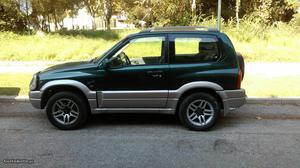 Suzuki Grand Vitara 1.6 Outubro/01 - à venda - Pick-up/