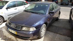 Audi A4 1.6 ler texto Outubro/96 - à venda - Ligeiros