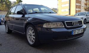 Audi A4 Avant 1.9 tdi 110cv Outubro/96 - à venda - Ligeiros