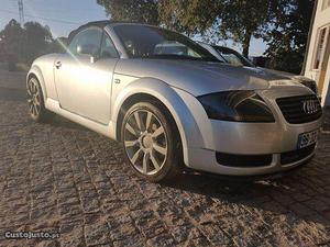 Audi TT 1.8 turbo Abril/01 - à venda - Ligeiros