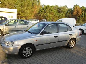 Hyundai Accent 1.3 Junho/02 - à venda - Ligeiros