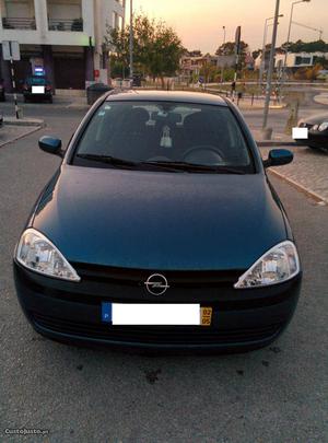 Opel Corsa 1.2 Confort Maio/02 - à venda - Ligeiros