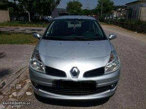 Renault Clio III Dezembro/07 - à venda - Ligeiros