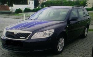 Skoda Octavia 1.6 Maio/11 - à venda - Ligeiros Passageiros,