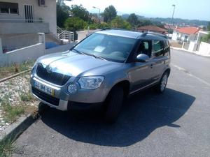 Skoda Yeti 1.2 TSI GPL Novembro/09 - à venda - Monovolume /