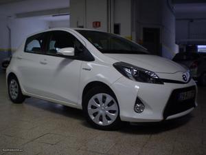 Toyota Yaris 1,5 WT-i Htbrid Navi Janeiro/13 - à venda -