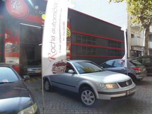  Volkswagen Passat V. 1.9 TDi Confortline (110cv) (5p)