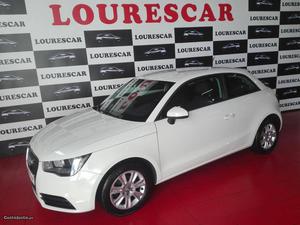 Audi A1 1.6 TDi GPS Agosto/12 - à venda - Ligeiros