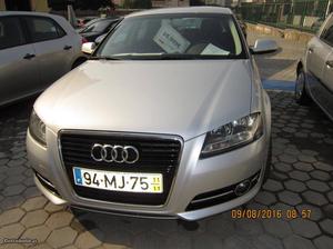 Audi A3 Nac1.6tdi credito Dezembro/11 - à venda - Ligeiros