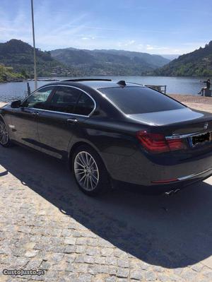 BMW 730 d Caixa Auto. Janeiro/13 - à venda - Ligeiros