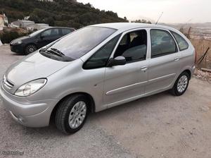 Citroën Picasso 1.6i Janeiro/04 - à venda - Ligeiros