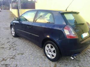 Fiat Stilo Sport v Novembro/02 - à venda -
