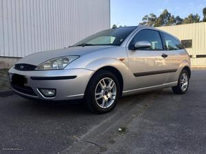 Ford Focus tddi 1.8 Setembro/03 - à venda - Comerciais /