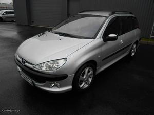 Peugeot 206 Break Novembro/04 - à venda - Ligeiros