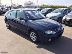 Renault Mégane v Outubro/00 - à venda - Ligeiros