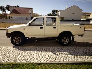 Toyota Hilux 4wd Outubro/90 - à venda - Ligeiros