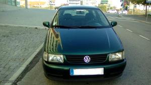 VW Polo 1.0c. D.Assistida Dezembro/96 - à venda - Ligeiros