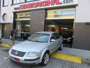  Volkswagen Passat 1.9 TDi Confortline (130cv) (4p)