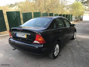 Ford Focus 1.6 Fevereiro/99 - à venda - Ligeiros