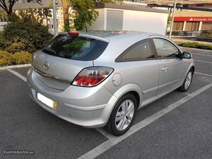 Opel Astra GTC/90cv/só 97milkm Setembro/07 - à venda -